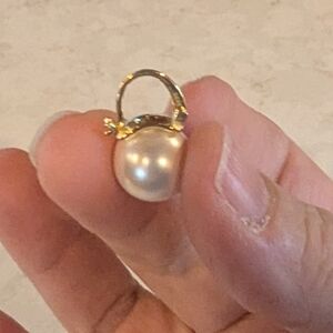 Elegant Gold and White Pearl Earrings